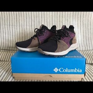 Women’s 6.5 Columbia Shift Outdry Shoes